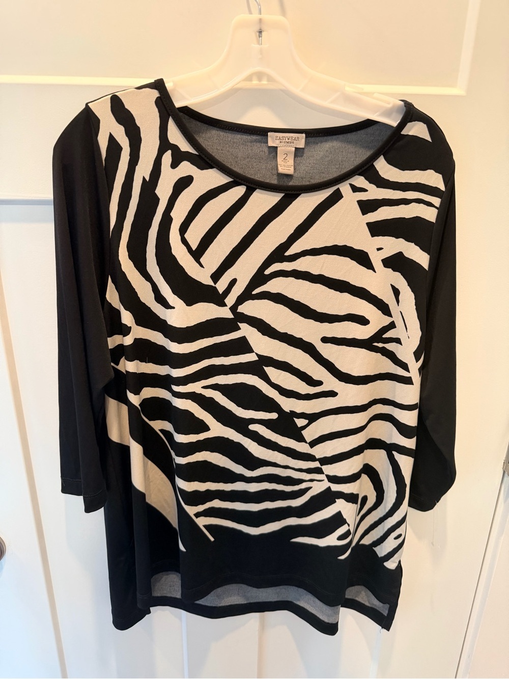 Chico’s Easywear Zebra Print Black Ivory 3/4 Sleeve Tunic Top Size 2